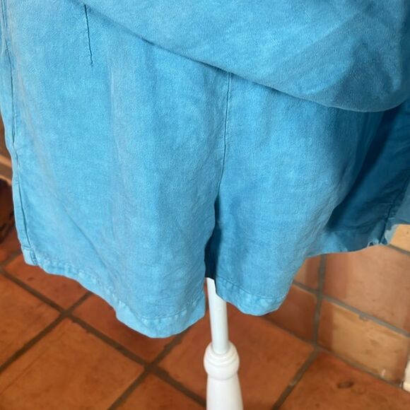Young Fabulous & Broke Blue Faux Wrap Linen Shorts, size M - Picture 2 of 7